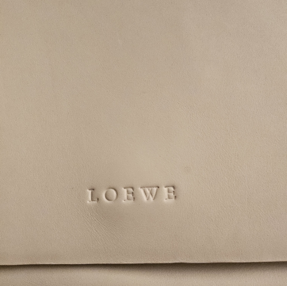 Loewe - Picture 11 of 13